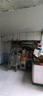 金锁42号大院内落地房1-3楼 125平米 228万 不占名额