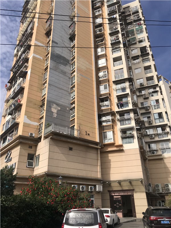 欣翔1栋 8楼 86平米 255万 不占名额