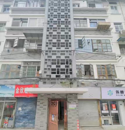 百东39号宿舍楼4楼 36平米 145万