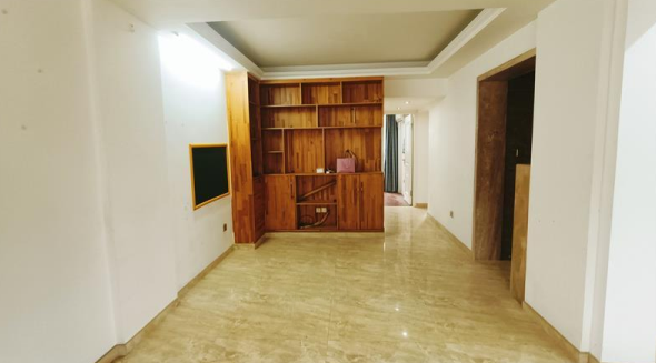 鼓楼商厦7楼 96平米 170万 不占名额