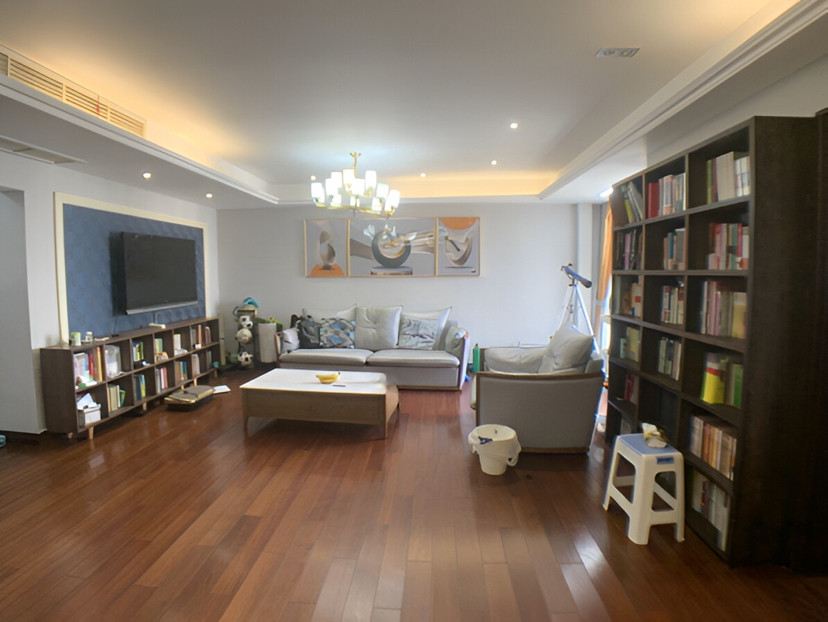 百榕15楼 126平 318万 2027读书