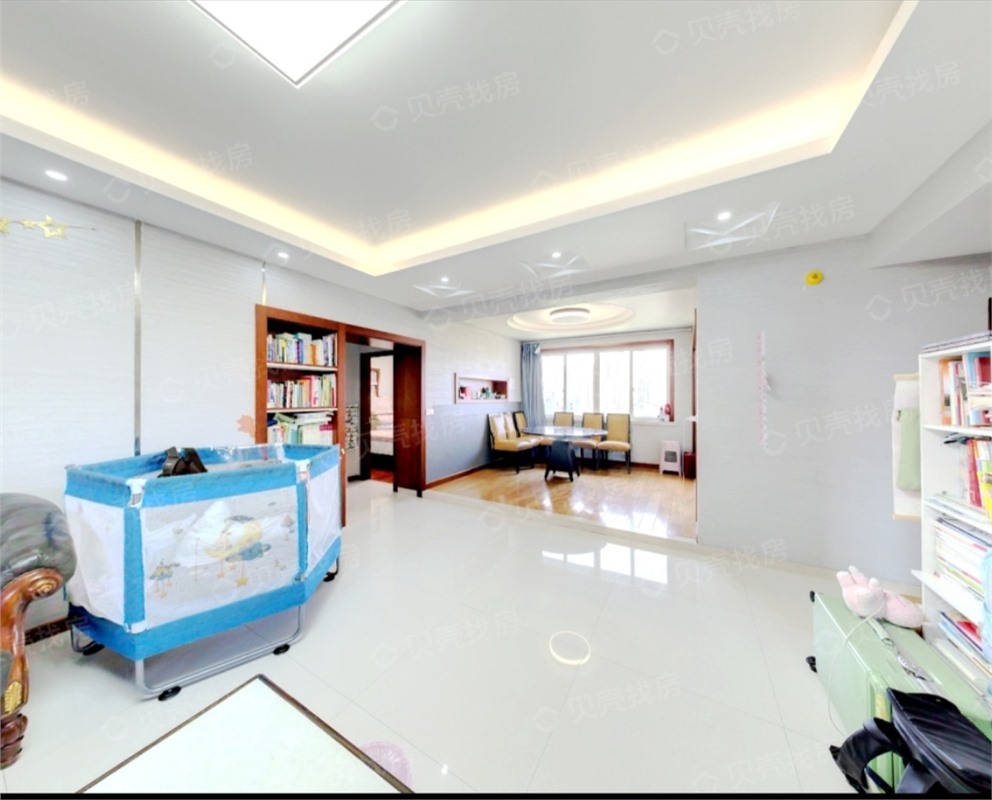 皇家大厦裙楼8楼 124平 408万 初中小学均不占