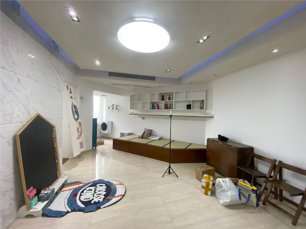 皇家大厦 23楼 105平米 428万 小学不占 初中2027