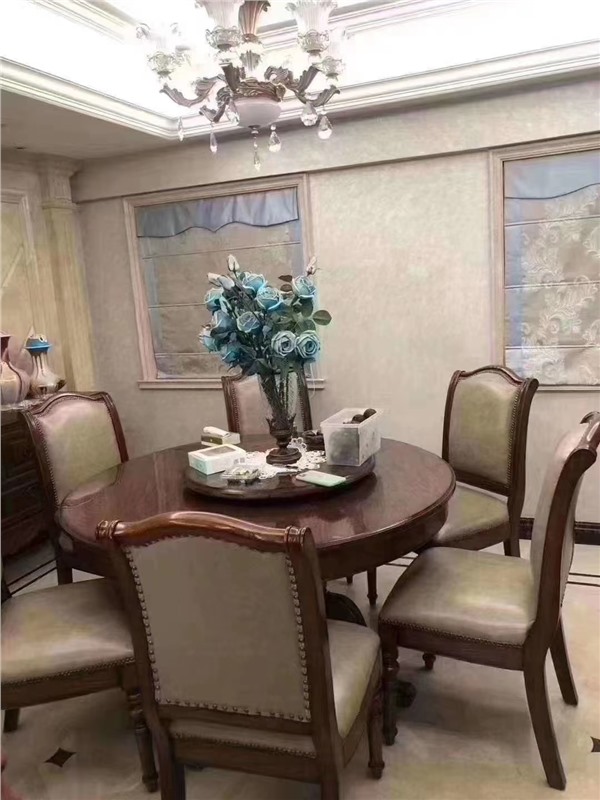 皇家19楼 东北间 140平米 518万 小学不占 初中2027