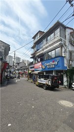 仓桥街正街 店连屋1-3楼 74平米 198万 2027名额 1楼做店面