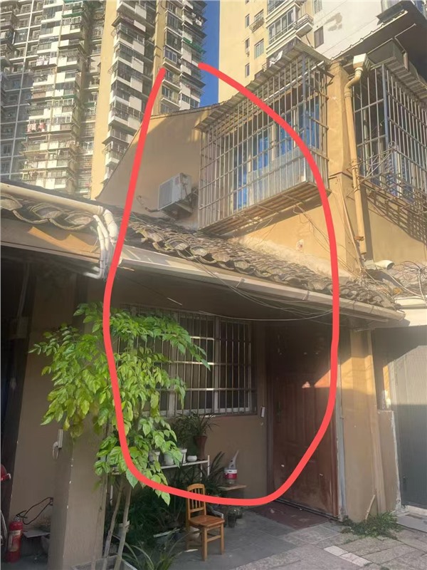 三官殿14号大院内1楼 41平米 135万