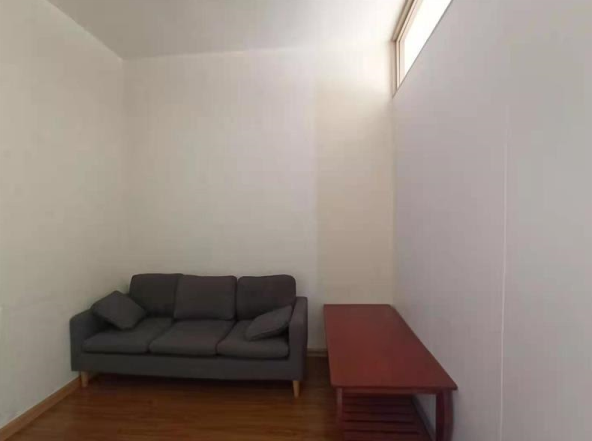 安平18楼 69平米 208万 2027读书