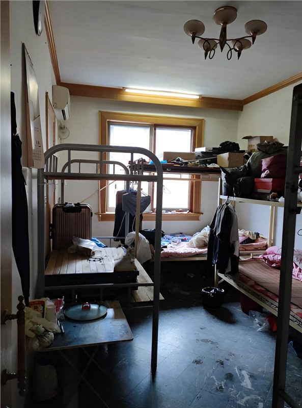 百东53号宿舍楼2楼 66平米 188万 2027读书