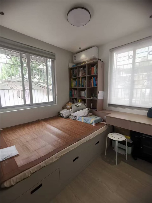 东公廨35号宿舍楼3越4 49平米产权面积 100平米实际面积 208万