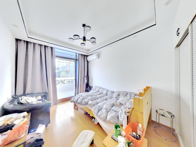 东公廨17号宿舍楼4楼 41平米 188万