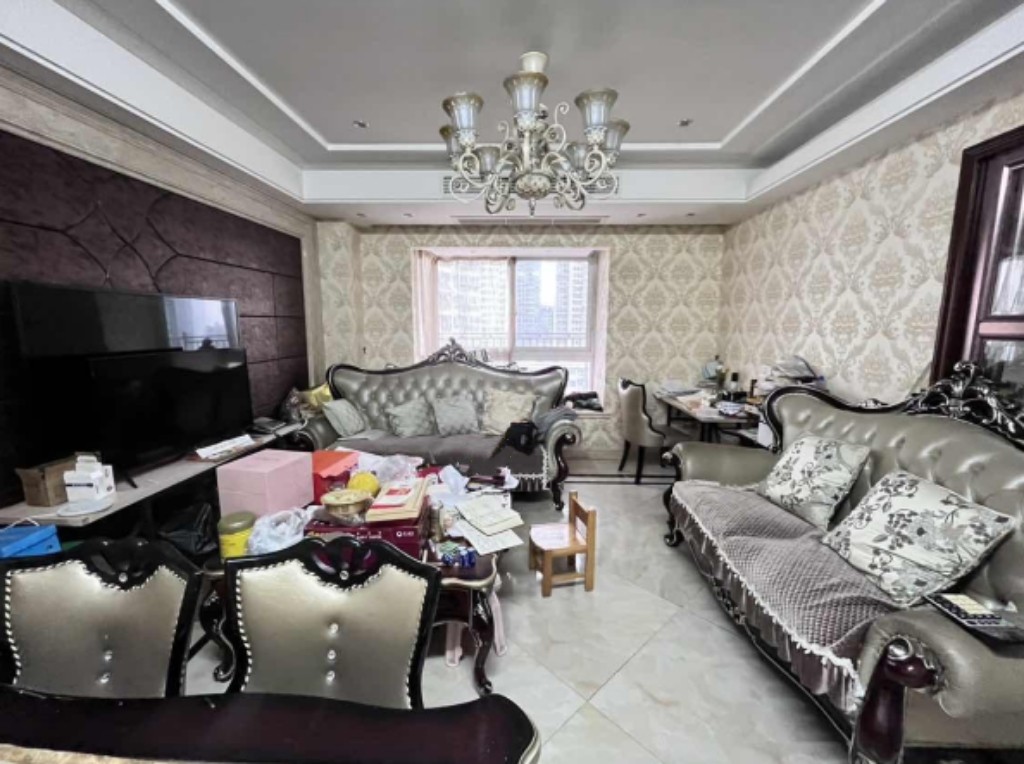 安平7楼 132平米 270万 不占名额