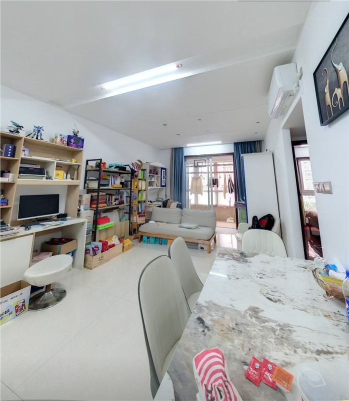 飞鹏 5楼 83平米 238万 不占名额