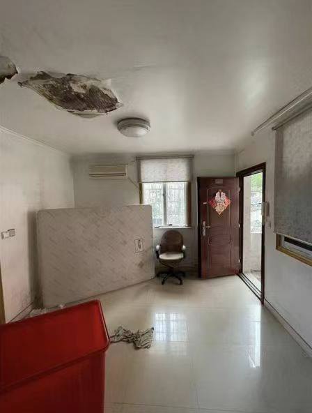 城西街29号宿舍楼2楼 36平米 138万