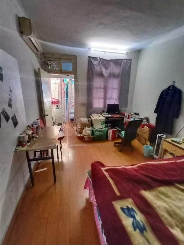 百东33号宿舍楼2楼 49平米 143万