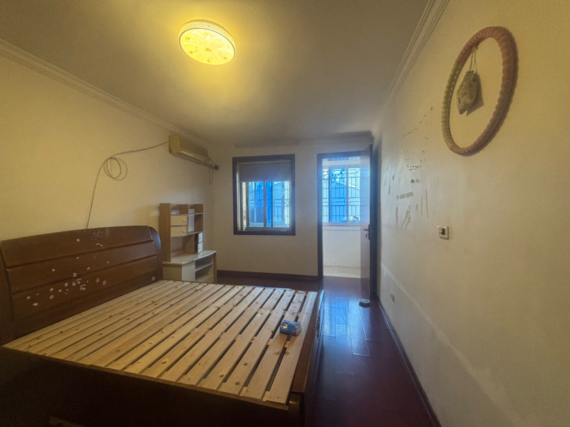 三官殿81号宿舍楼3楼 53平米 145万