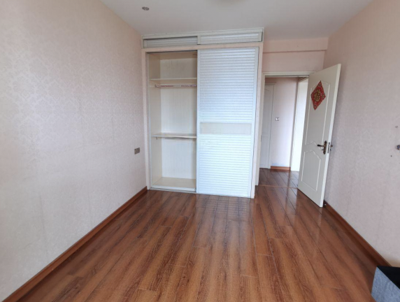 百榕13楼 63平米 228万 2027读书