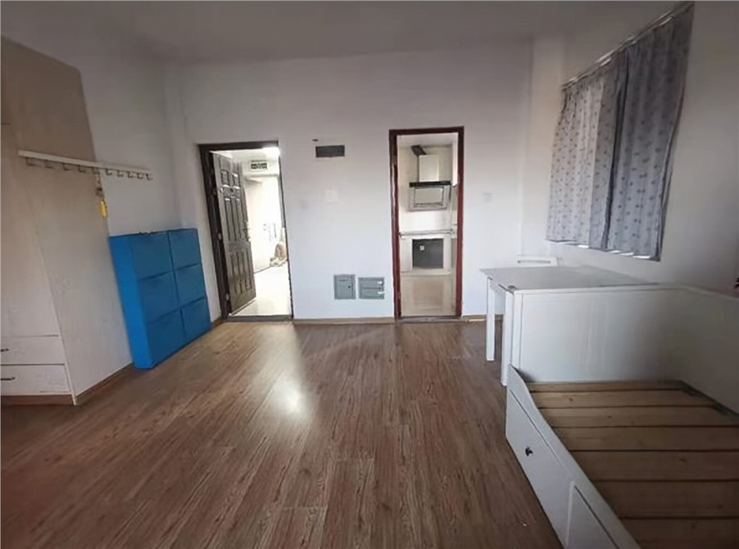 百榕电梯4楼 60.54平米 208万 2028读书