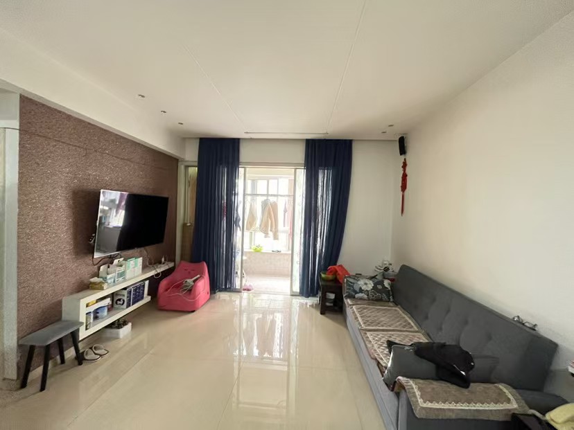 飞鹏8楼 76平米 210万 2027读书