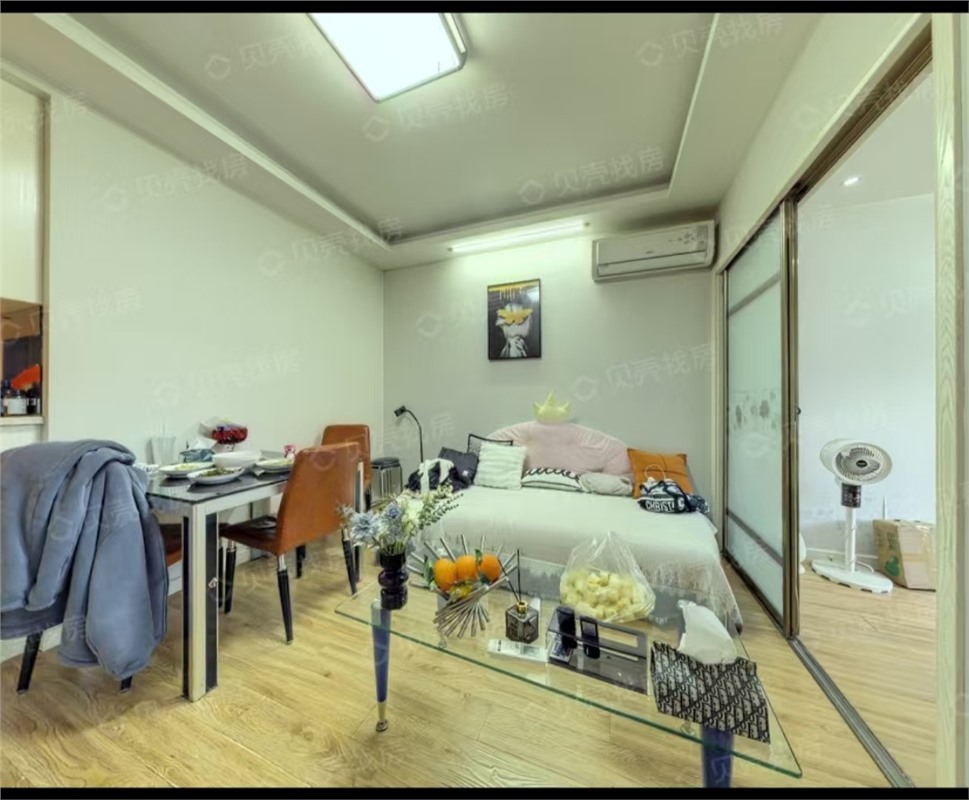 安平大厦13楼 51平米 168万