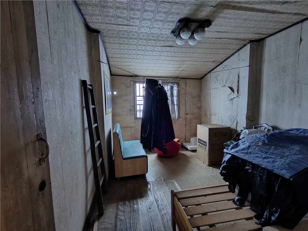 黄府巷54弄内 落地房1-2楼 68平米 185万 不占名额