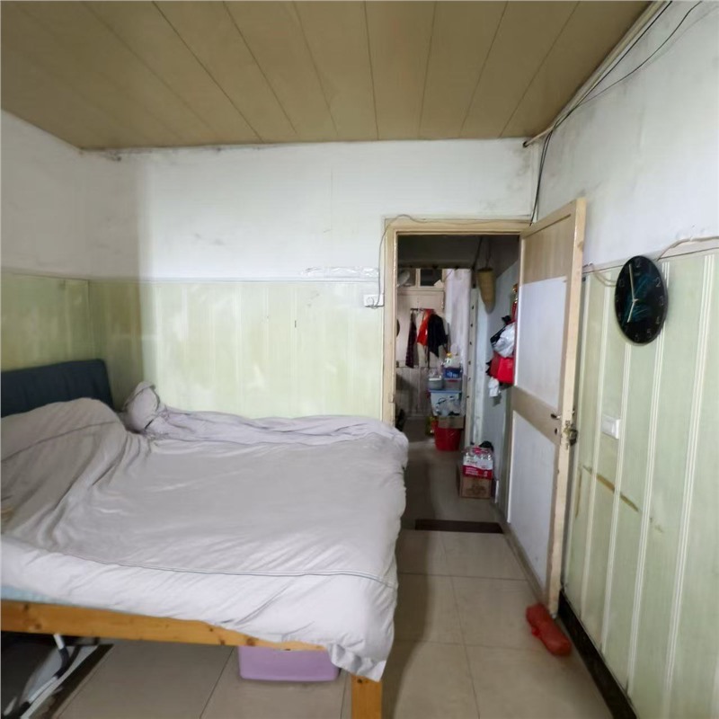 仓桥后巷45号宿舍楼1楼 32平米 159万