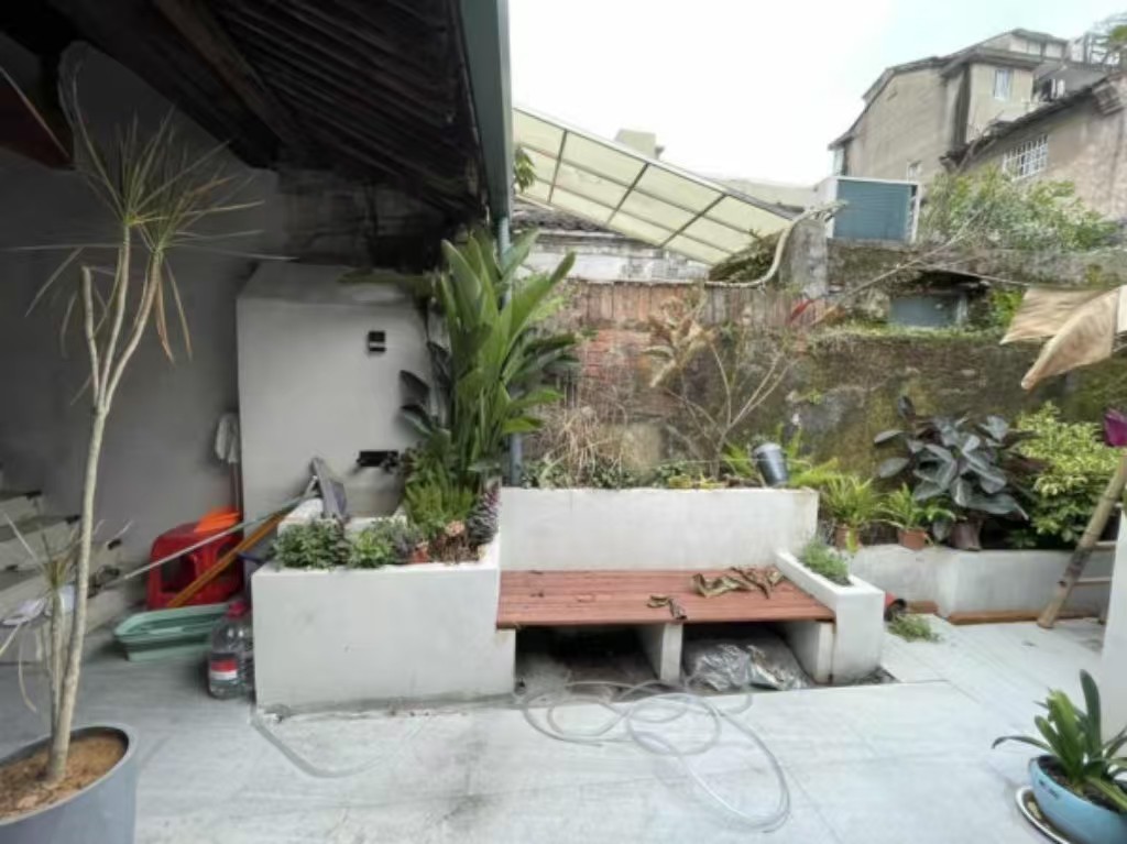 三官殿巷 98平米 298万不占名额 独门独户独用院子