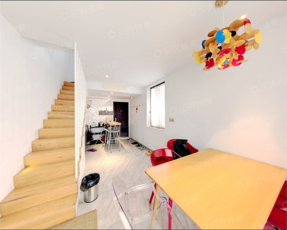 解北后巷独栋落地房4层带露台 70.36平米 368万 初中小学都不占名额