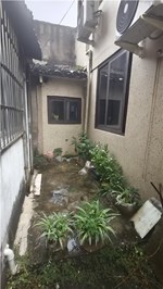 安平坊5号宿舍楼1楼 31平米带独用院子 115万