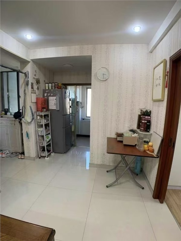 百榕10楼 71平米 288万 不占名额