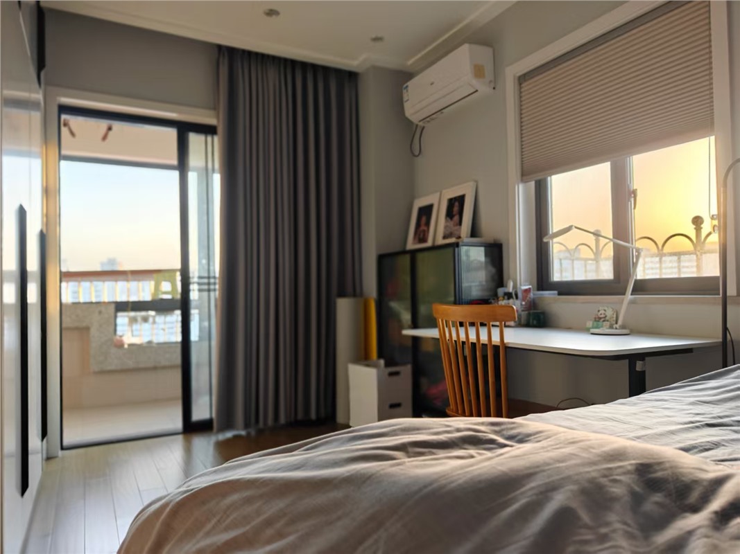 金来14楼 131平米 249万 不占名额 全屋定制 地暖兴风系统