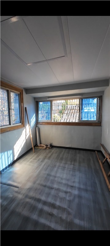 西公廨边栋落地房1-3楼 35平米 158万