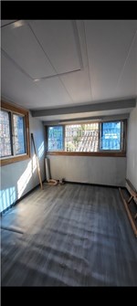 西公廨边栋落地房1-3楼 35平米 148万