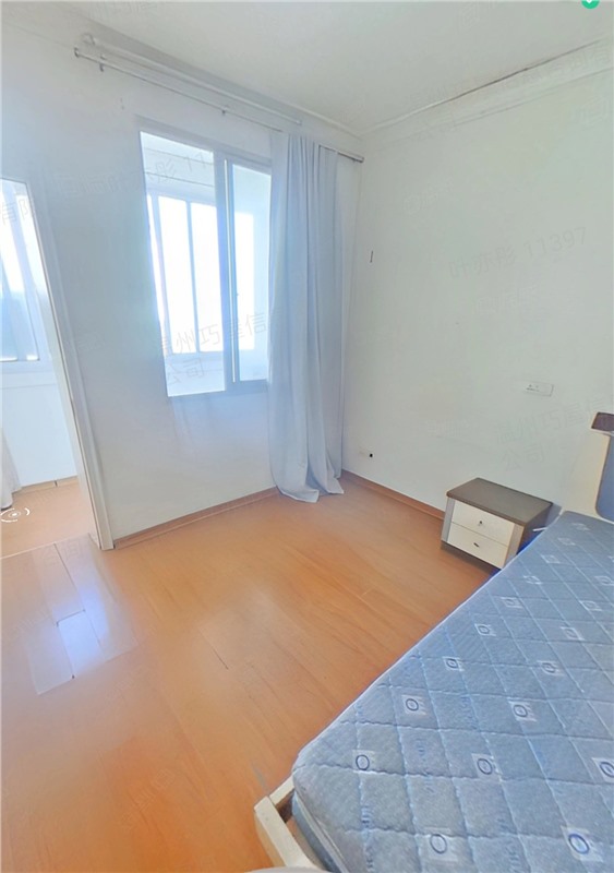 三官殿75号宿舍楼3楼 31平米 127万