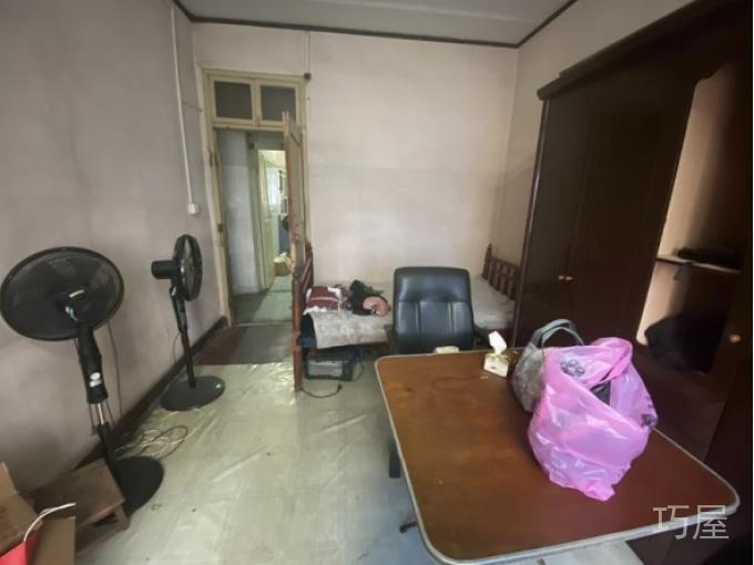 百东49号宿舍楼3楼 49平米 132万