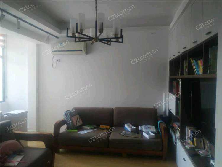 百榕17楼 88平米 215万 2027名额