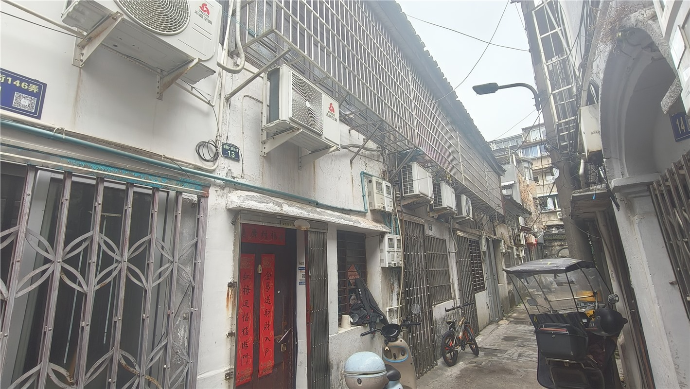 仓桥街146弄内落地房1-3楼 43平米 138万 独门独户