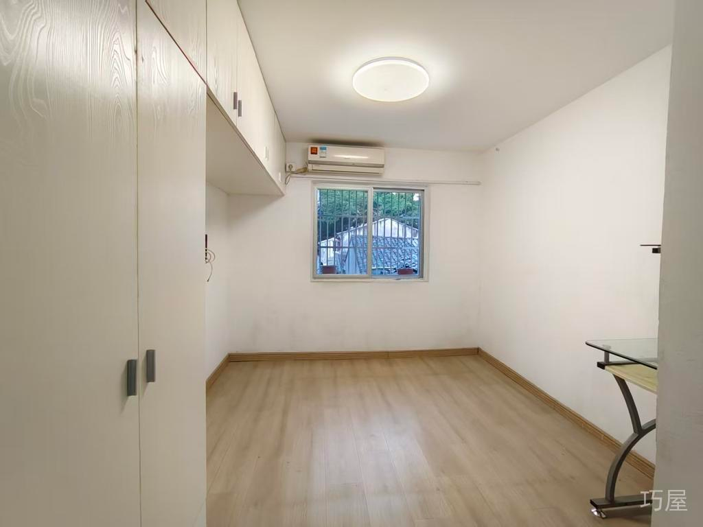 仓桥后巷9号 落地房1-2楼 40平米148万